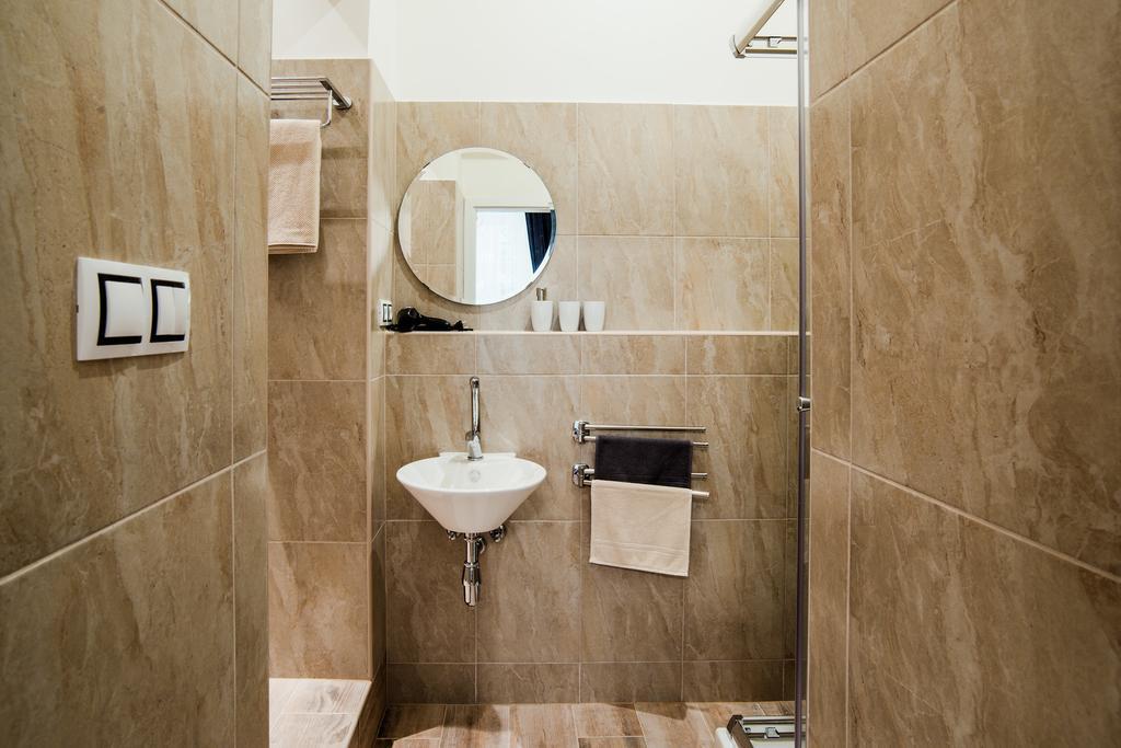 Apartment Gesse Brezinova Prague Luaran gambar