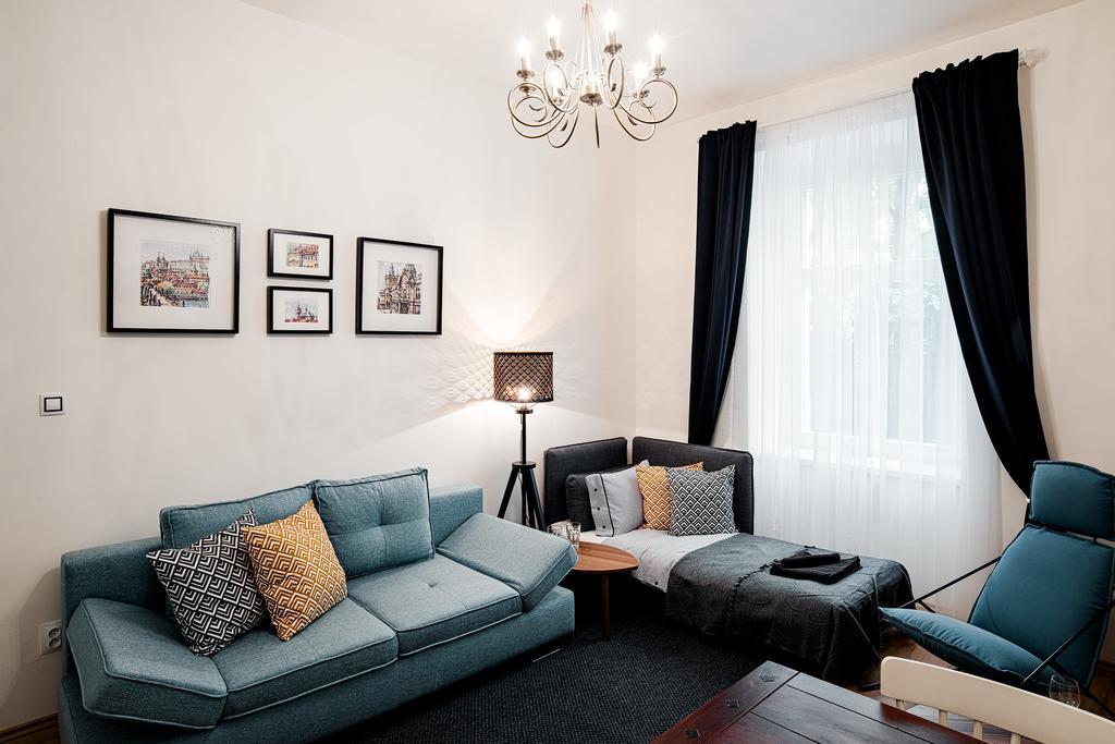 Apartment Gesse Brezinova Prague Luaran gambar