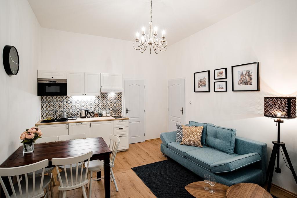 Apartment Gesse Brezinova Prague Luaran gambar
