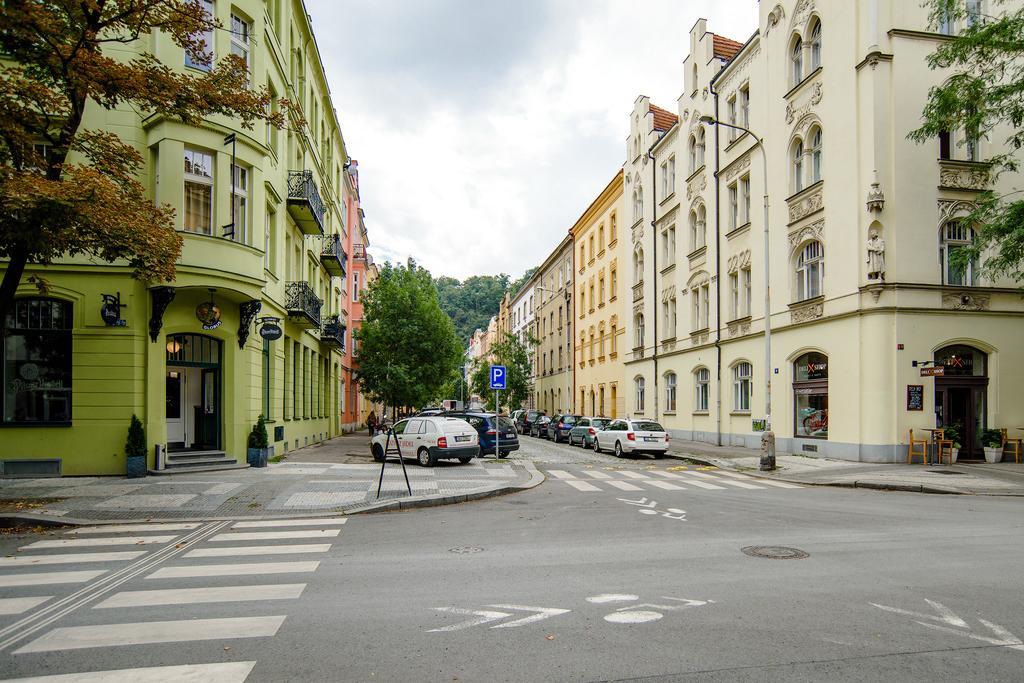 Apartment Gesse Brezinova Prague Luaran gambar