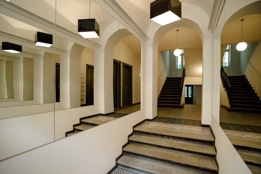 Apartment Gesse Brezinova Prague Luaran gambar