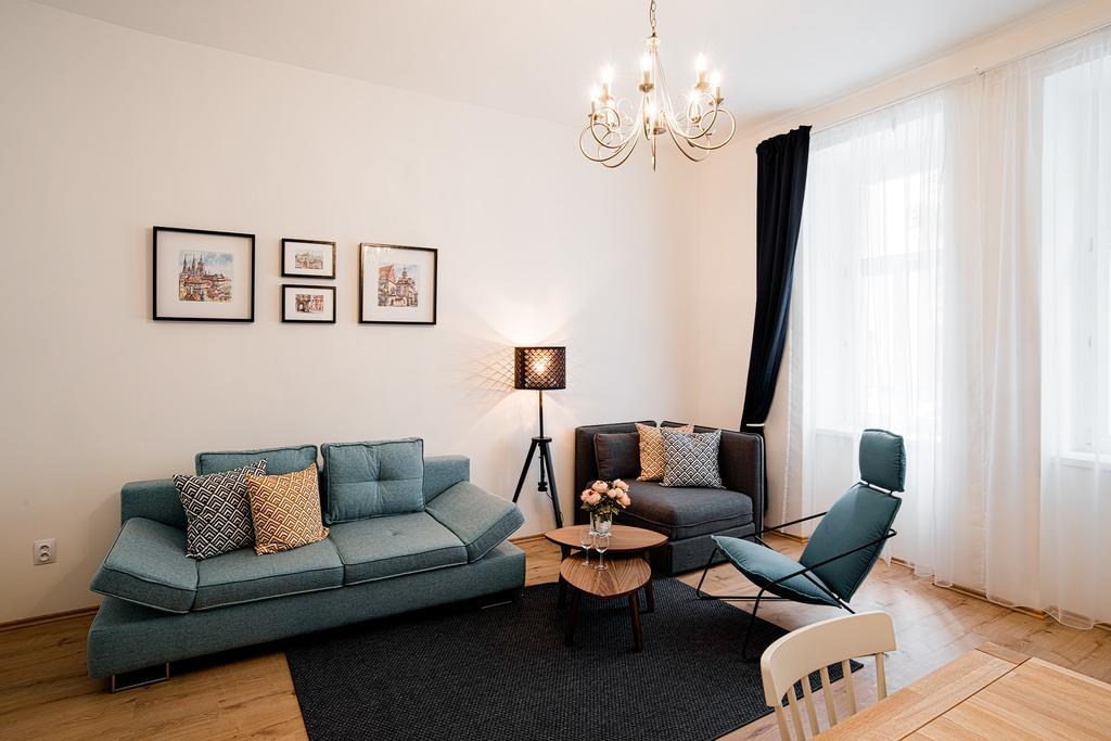 Apartment Gesse Brezinova Prague Luaran gambar