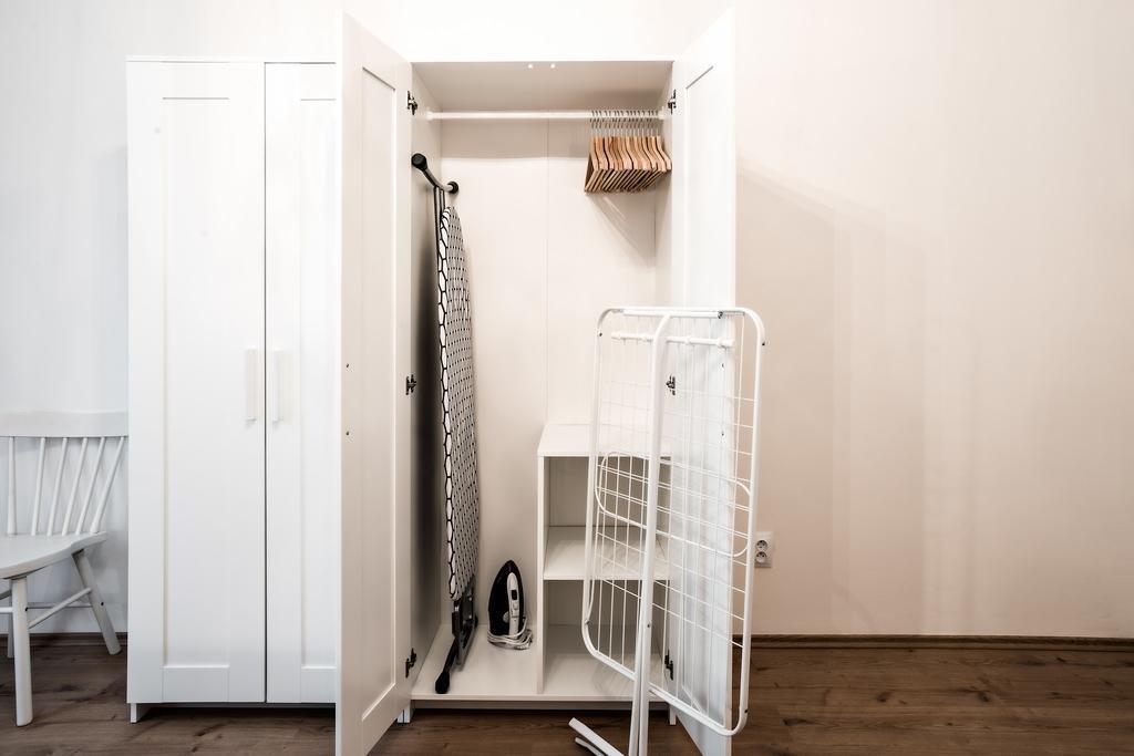 Apartment Gesse Brezinova Prague Luaran gambar